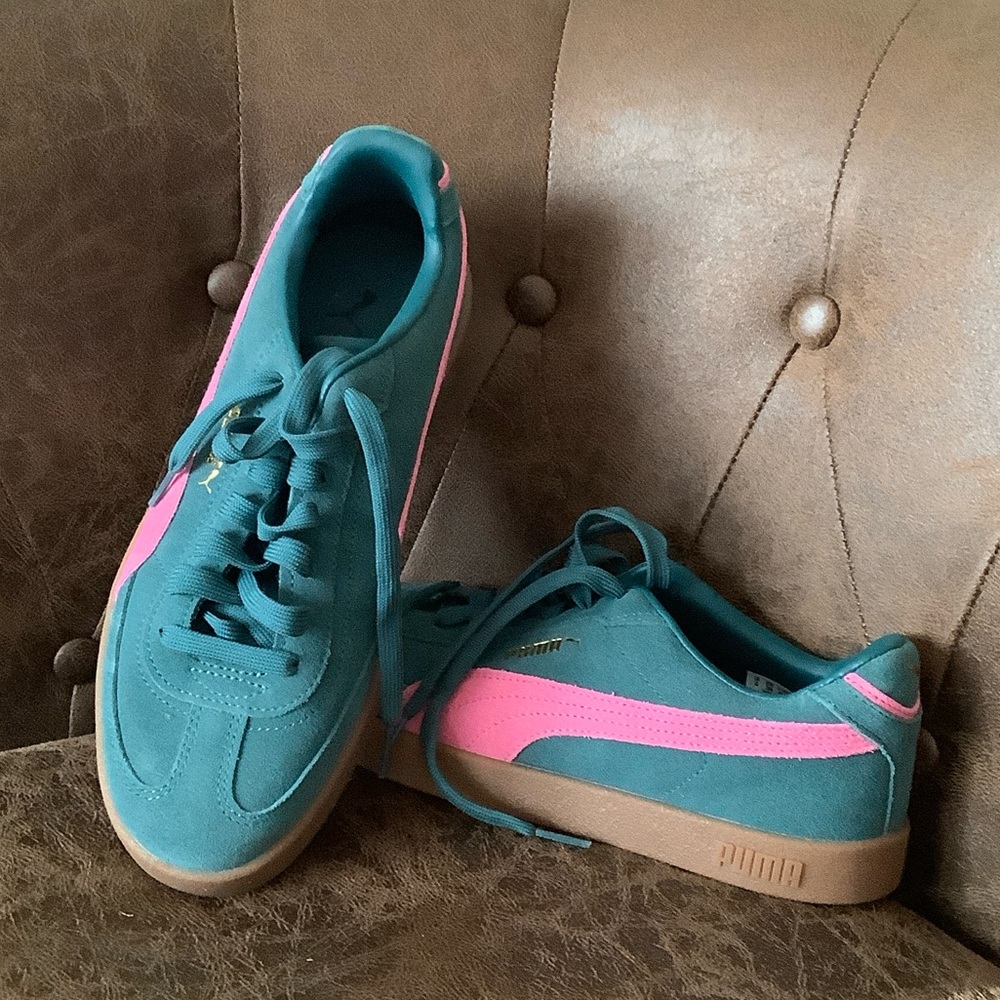 Puma Green and Pink Sneakers 8.5 ✨never worn✨